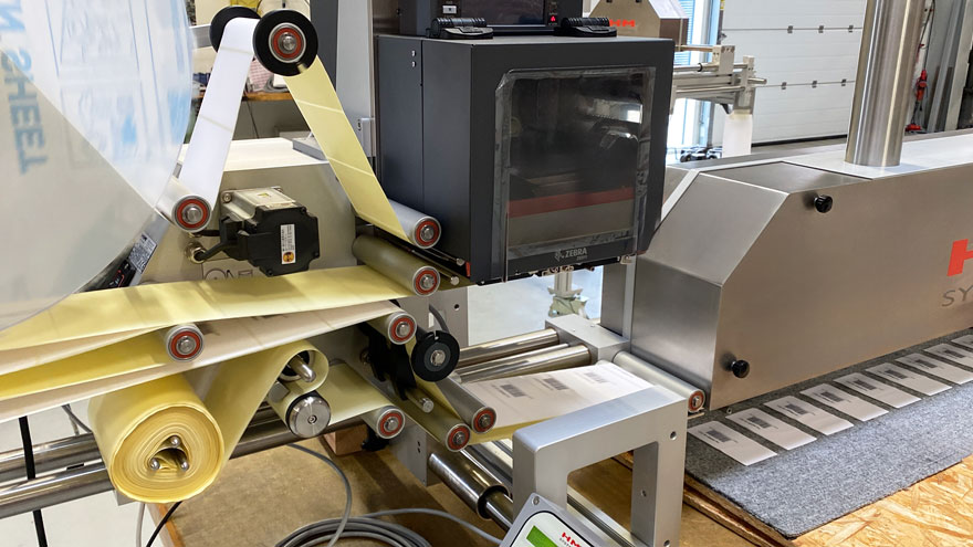 Mega Cross web close up